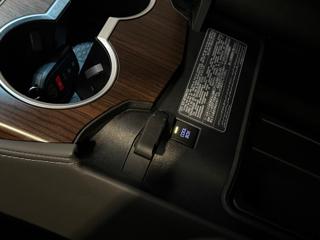 TOYOTA Land Cruiser usata, con USB
