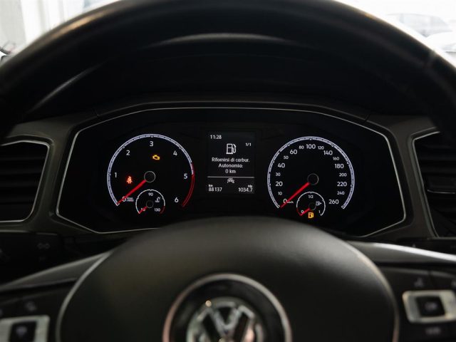 VOLKSWAGEN T-Roc usata, con Autoradio digitale
