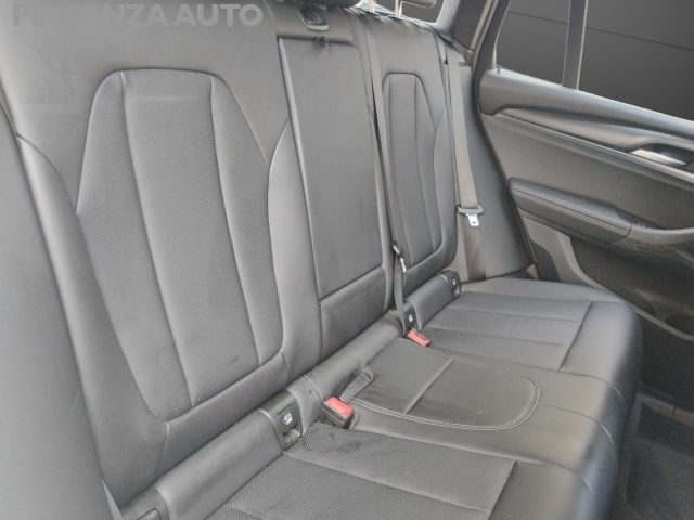 BMW X3 usata, con Fari Xenon
