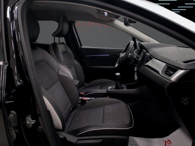 RENAULT Captur usata 17