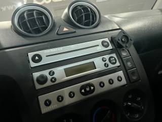FORD Fiesta usata, con Autoradio