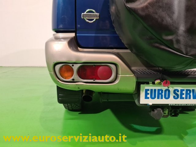 NISSAN Terrano II usata 36