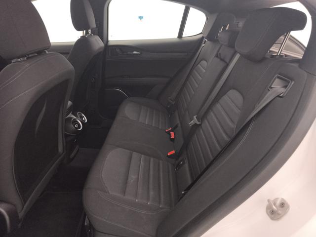 ALFA ROMEO Stelvio usata, con Portellone posteriore elettrico