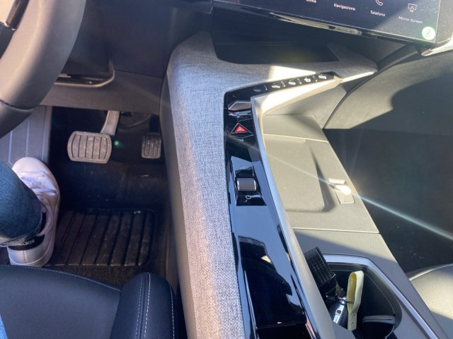 PEUGEOT 3008 usata, con Sensore di pioggia