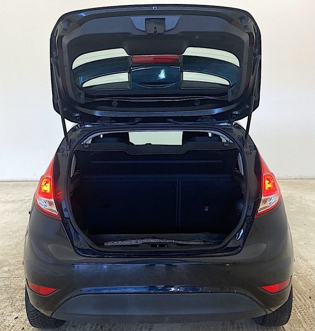 FORD Fiesta usata, con Luci diurne