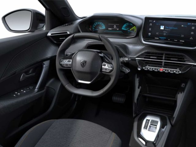 PEUGEOT 2008 usata, con Cruise Control