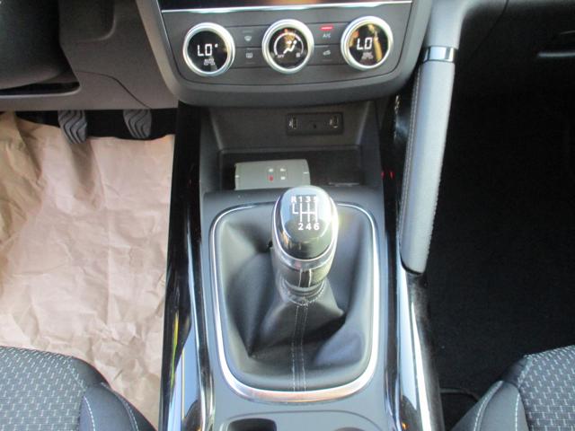 RENAULT Kadjar usata 12