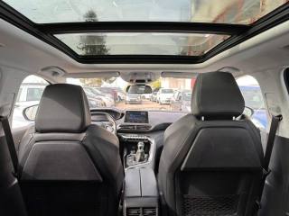 PEUGEOT 5008 usata, con Boardcomputer