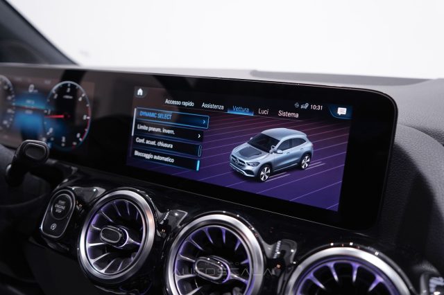 MERCEDES-BENZ GLA 200 usata, con Bracciolo