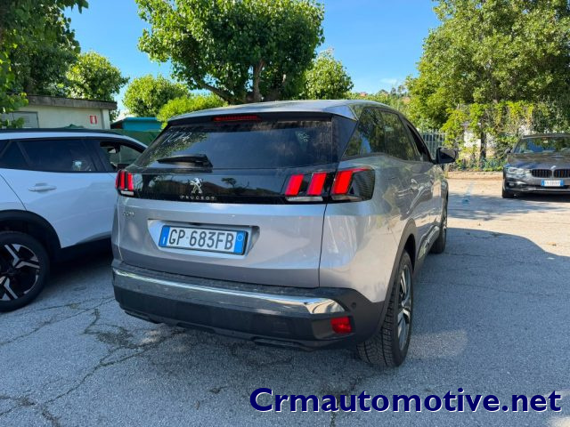PEUGEOT 3008 usata, con Airbag