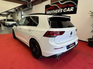 VOLKSWAGEN Golf GTI usata, con Autoradio