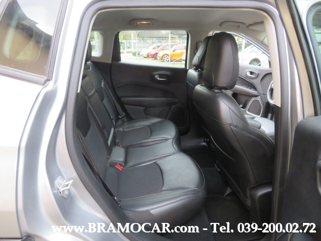 JEEP Compass usata, con Autoradio digitale