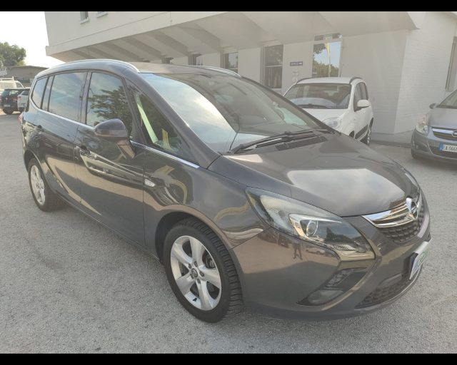 OPEL Zafira Tourer usata, con Climatizzatore