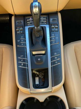 PORSCHE Macan usata, con Interni in pelle
