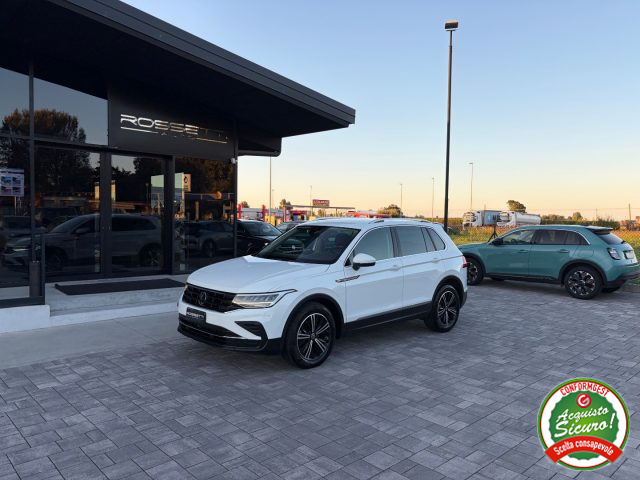 VOLKSWAGEN Tiguan usata, con Airbag