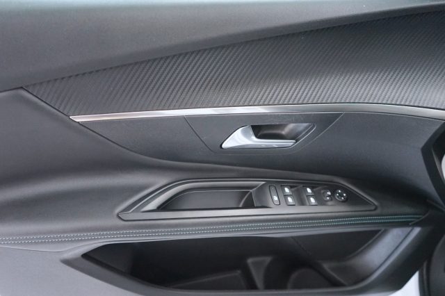 PEUGEOT 3008 usata 31