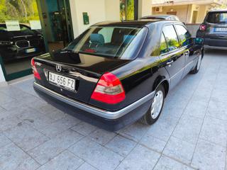 MERCEDES-BENZ C 180 usata, con Lettore CD