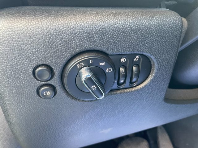 MINI One usata, con Fari LED