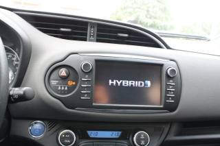 TOYOTA Yaris usata 17