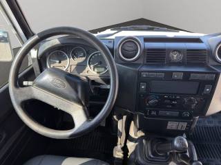 LAND ROVER Defender usata 8