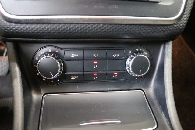 MERCEDES-BENZ A 180 usata, con Fari LED