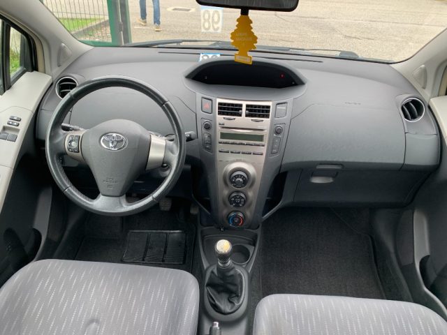 TOYOTA Yaris usata, con Chiusura centralizzata telecomandata