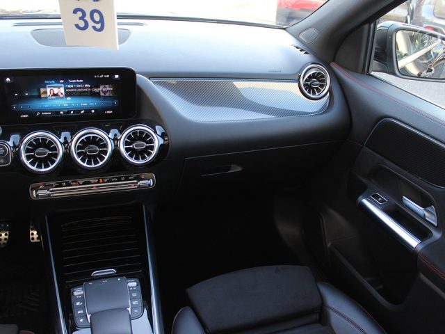 MERCEDES-BENZ GLA 220 usata, con Sistema di navigazione