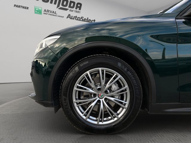ALFA ROMEO Stelvio usata, con Sensori di parcheggio posteriori
