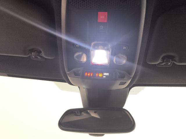 OPEL Corsa usata, con Leve al volante