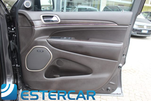 JEEP Grand Cherokee usata, con Touch screen