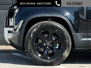 LAND ROVER Defender usata, con Fendinebbia