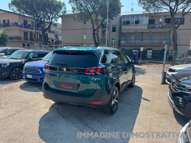 PEUGEOT 5008 usata, con Autoradio