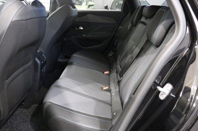 PEUGEOT 308 usata, con Sedile posteriore sdoppiato