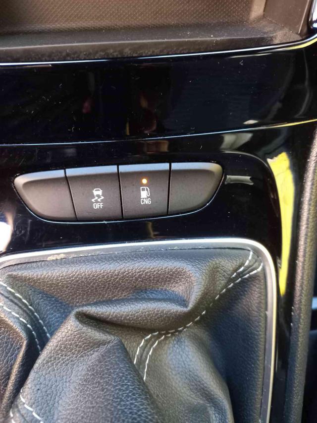 OPEL Astra usata, con Servosterzo