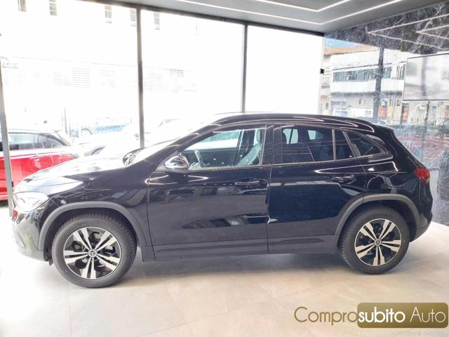 MERCEDES-BENZ GLA 180 usata, con Autoradio