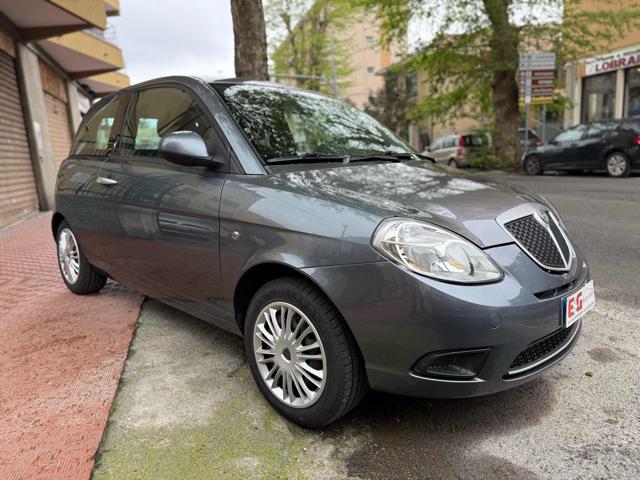 LANCIA Ypsilon usata, con Autoradio