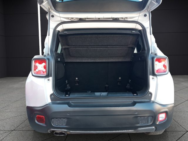 JEEP Renegade usata, con USB