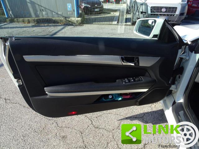 MERCEDES-BENZ E 220 usata, con Lettore CD