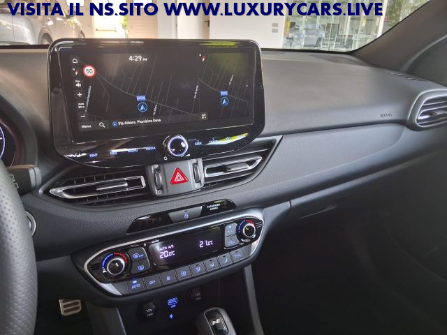 HYUNDAI i30 usata, con Leve al volante