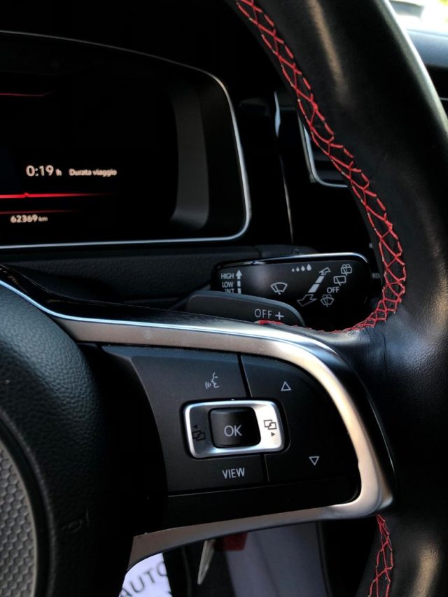 VOLKSWAGEN Golf GTI usata, con USB