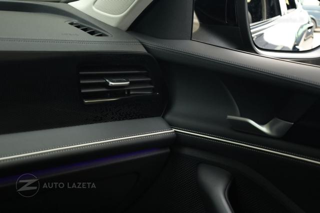 VOLKSWAGEN Passat usata, con Fari LED