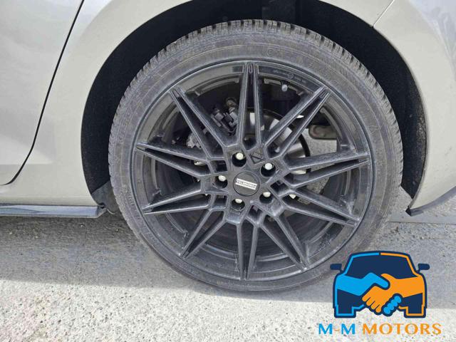 VOLKSWAGEN Golf usata, con Alzacristalli elettrici