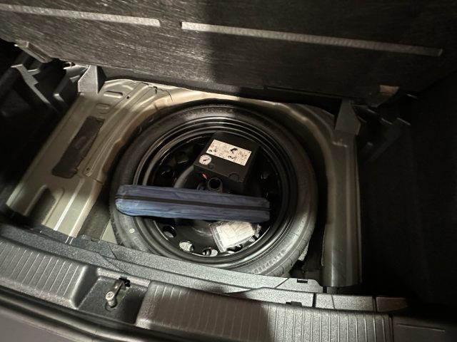 VOLKSWAGEN T-Cross usata, con USB