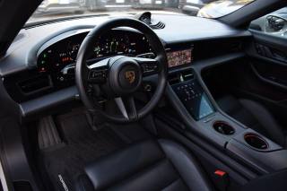 PORSCHE Taycan usata, con Autoradio
