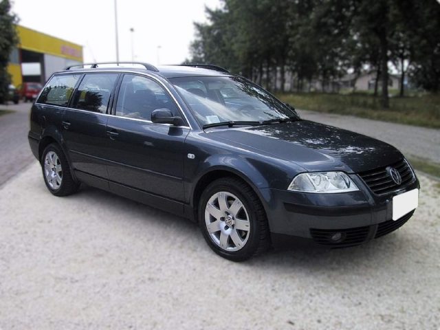 VOLKSWAGEN Passat usata, con Airbag