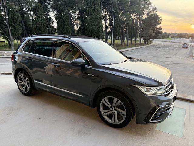 VOLKSWAGEN Tiguan usata, con Airbag laterali