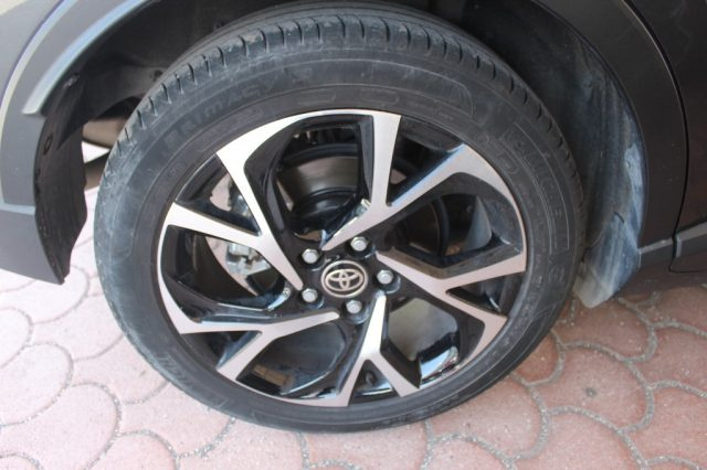 TOYOTA C-HR usata, con Controllo elettronico della corsia