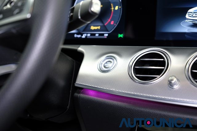 MERCEDES-BENZ E 220 usata, con Fari full-led