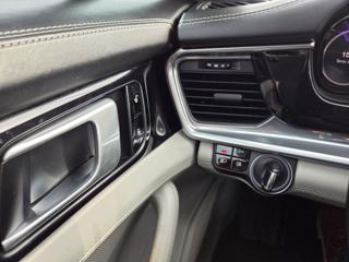 PORSCHE Panamera usata, con Fendinebbia