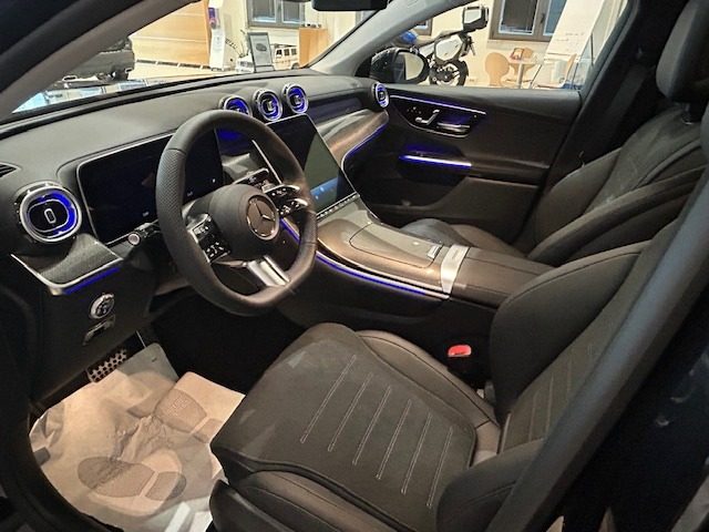 MERCEDES-BENZ GLC 300 usata, con Climatizzatore